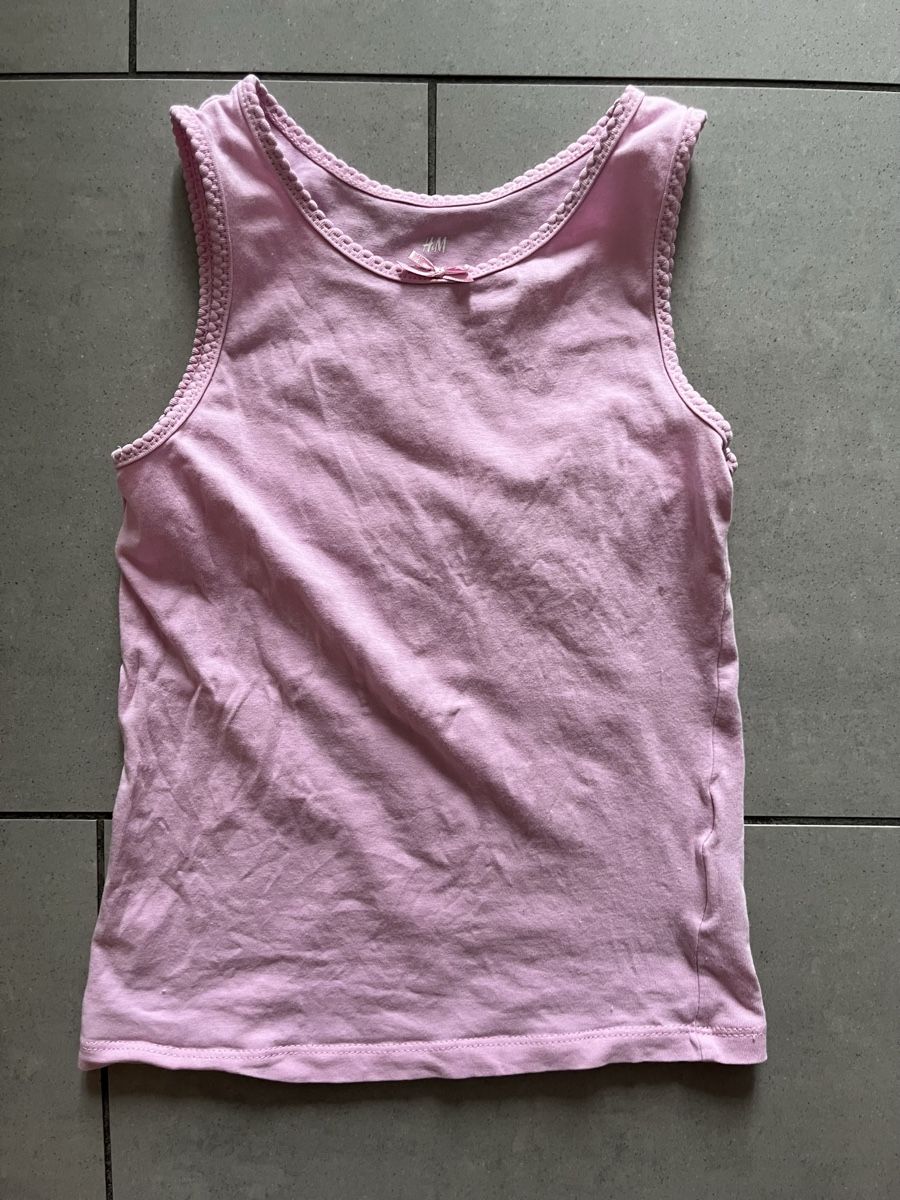 H&M Unterwäsche: Rosarotes Unterhemd, Gr. 110/116, H&M – Gebraucht aus Zürich von jmg_8005