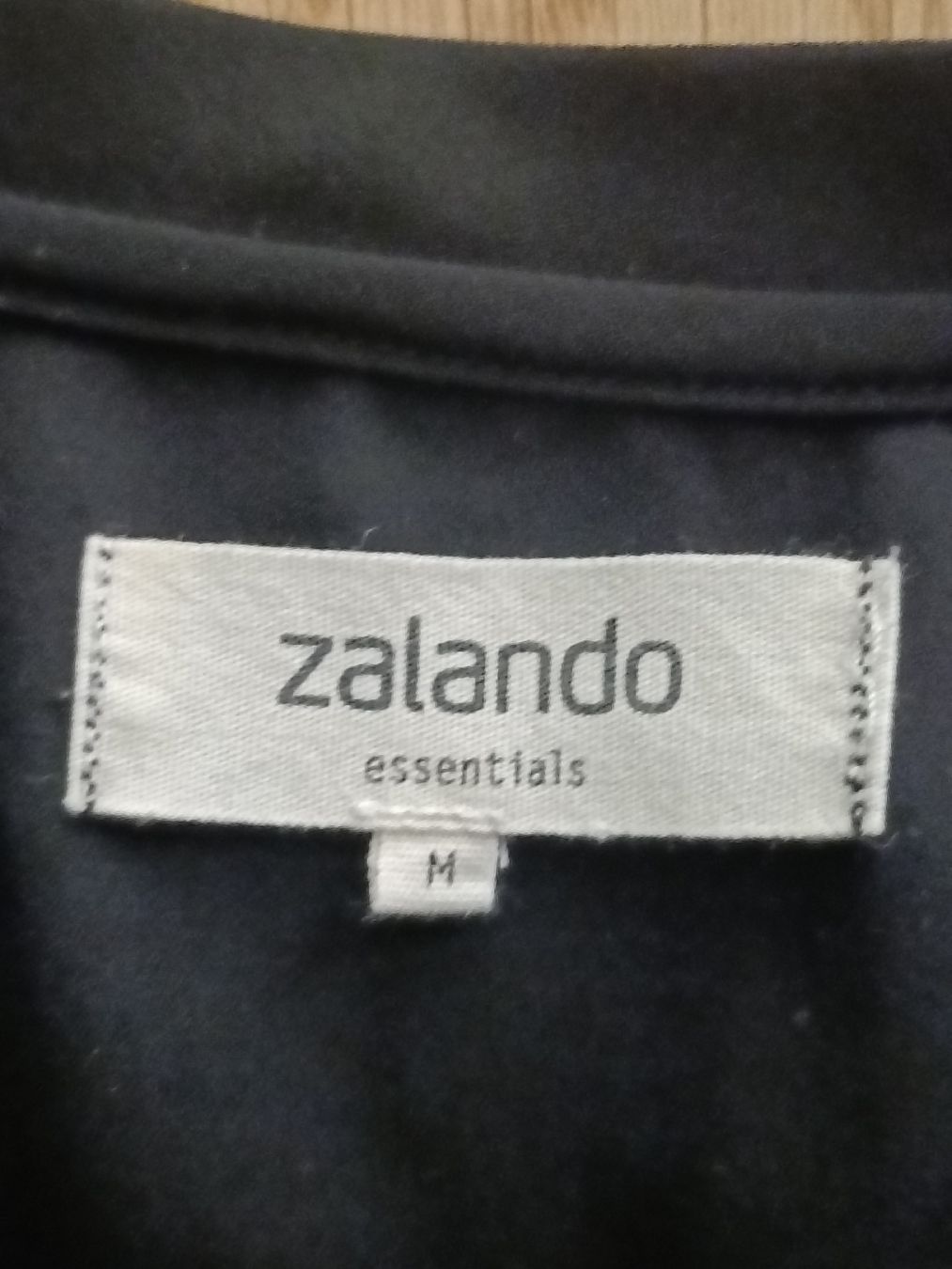 Blusen: Damen Bluse schwarz Grösse M Zalando Essentials Polyester – Gebraucht aus Sargans von Polifemo58 3
