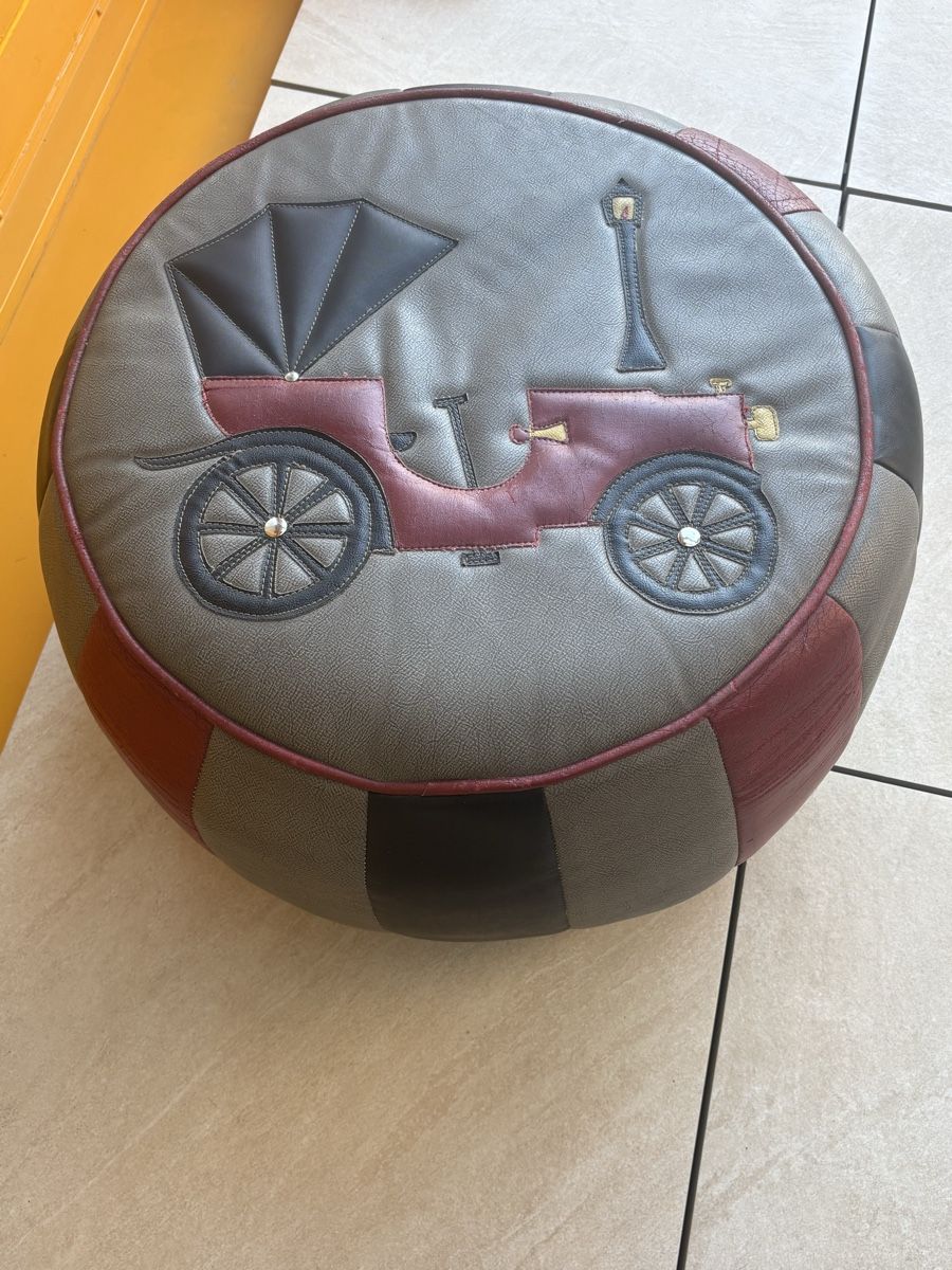 Sgabelli: Runder Sitzhocker mit Oldtimer Motiv – Usato da Wollerau venduto da Loli-04