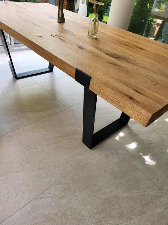 Holztisch Mit Metallbeinen