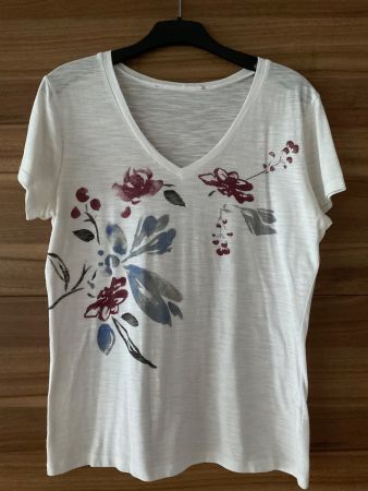 👚 T-Shirt mit Blumen bemalen 🪷Gr.M, Top Trendy