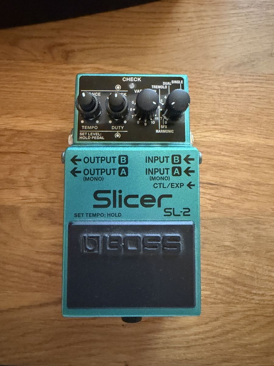 Boss Musikinstrumente: BOSS SL-2 Slicer Effect Pedal – Gebraucht aus Vordemwald von gerard.green 1