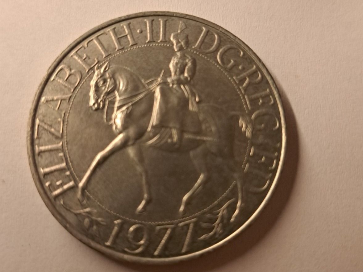 Alle Münzen: Silbermünze Queen Elizabeth II 1977 – Gebraucht aus Embrach von YVBER