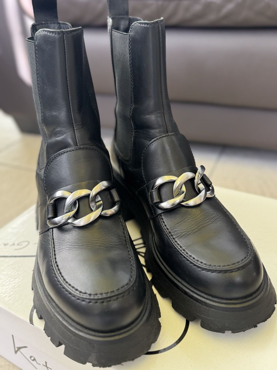 Damenschuhe: Kate Gray Black Leather Boots, Size 40 – Neu (gemäss Beschreibung) aus Andelfingen von len_hc8f