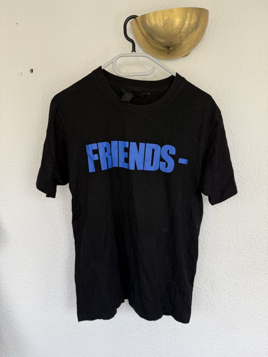 Vlone T-shirt: T-shirt Vlone taille M – Usato da Lausanne venduto da D.Kneuss