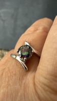Funkelnde Silberring mit 7 Color- Zirkonia, Gr 56