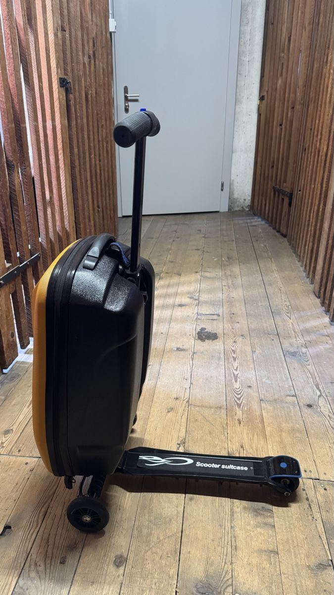 Koffer & Taschen: Scooter Koffer – Gebraucht aus Zürich von KONTAKT01 2
