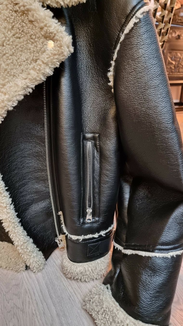 Bershka Giacche: Bikerjacke / Winterjacke / Doubleface Jacke / Kunstleder - L – Usato da Wettingen venduto da JasminL92-2 1