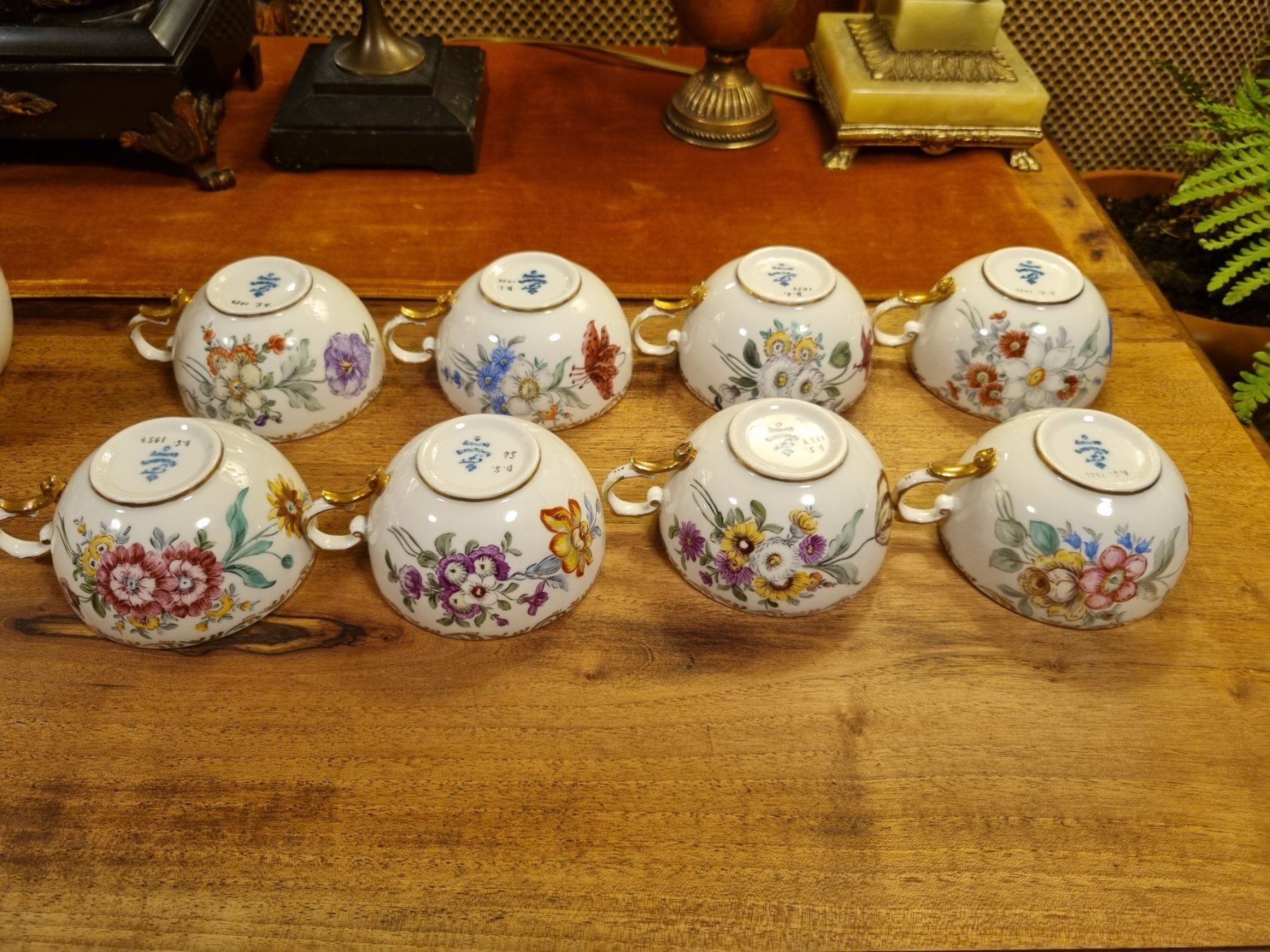 Fürstenberg Set di piatti: Fürstenberg Kaffeeservice handbemalt, datiert 1956 – Usato da Scharnachtal venduto da devin03 7