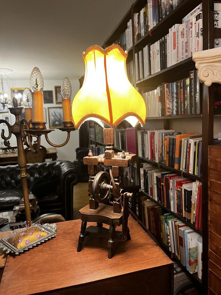 Lampade: Tischlampe mit Spinnrad Design – Usato da Brugg AG venduto da Faint.Memory