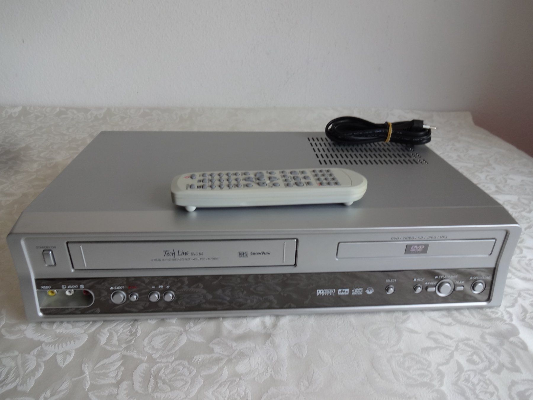 Enregistreurs: Tech Line  Mod. DVC 64;  VHS Recorder /DVD – D'occasion à Frauenfeld par rey06
