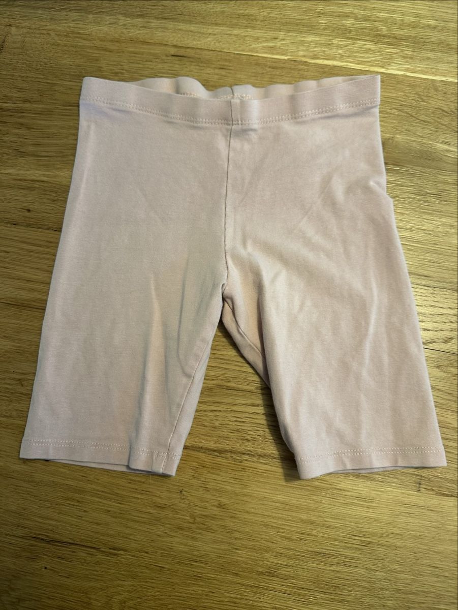Pantaloni: Kurze Hose/ Radlerhose 128 – Usato da Wettingen venduto da Sternetaenzerin