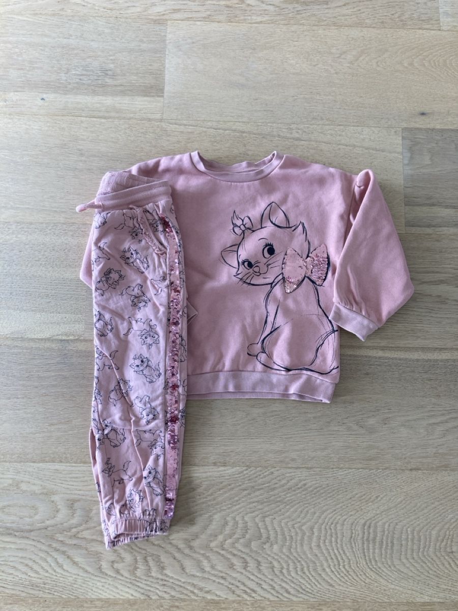 C&A Pantaloni: Warmer Trainer in der Grösse 104 – Usato da Wauwil venduto da alessandrea82