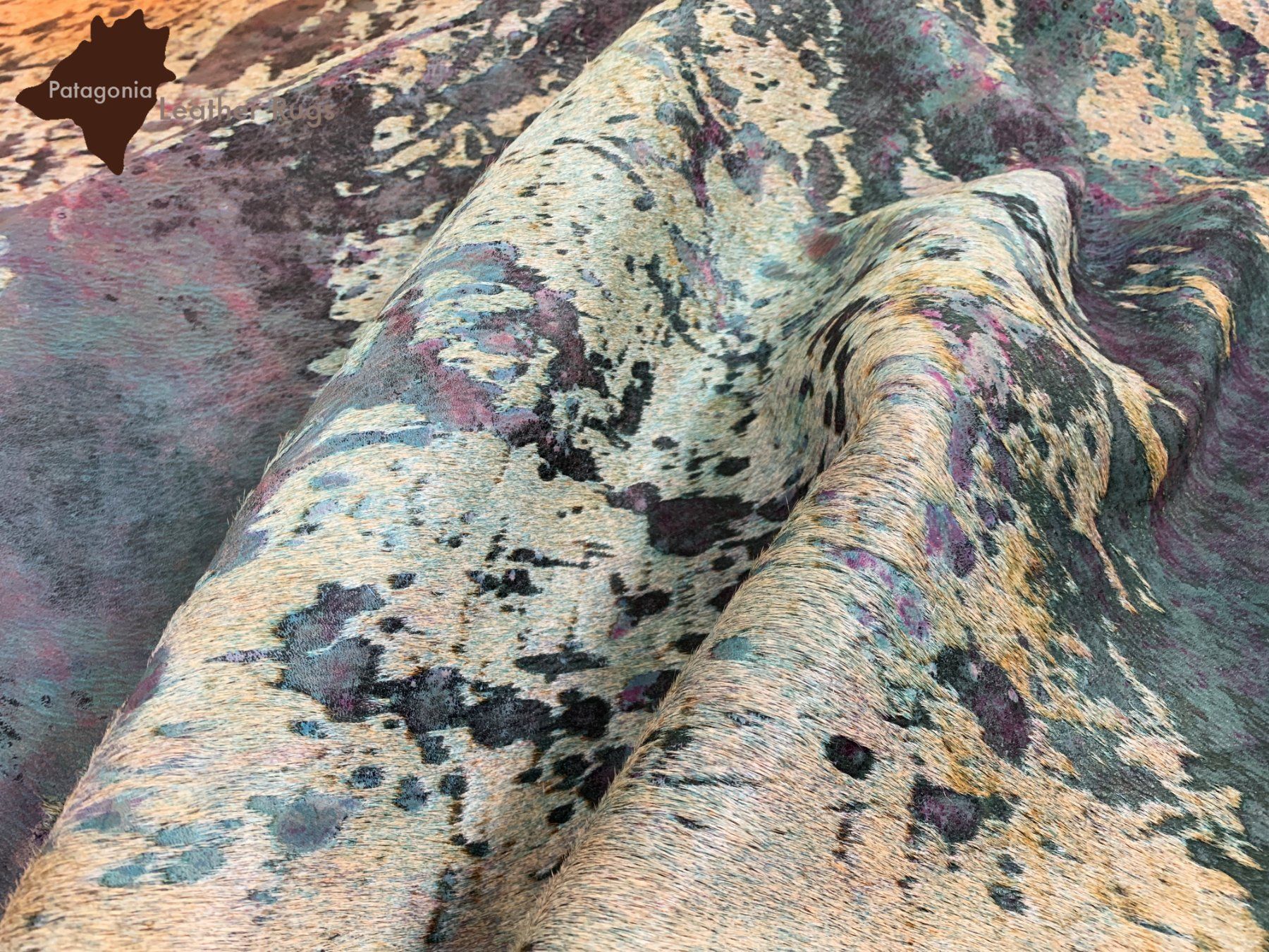 Tappeti: Kuhfell Teppich multicolored – Nuovo e nell'imballaggio originale da Arbedo venduto da patagonialeatherrugs 4