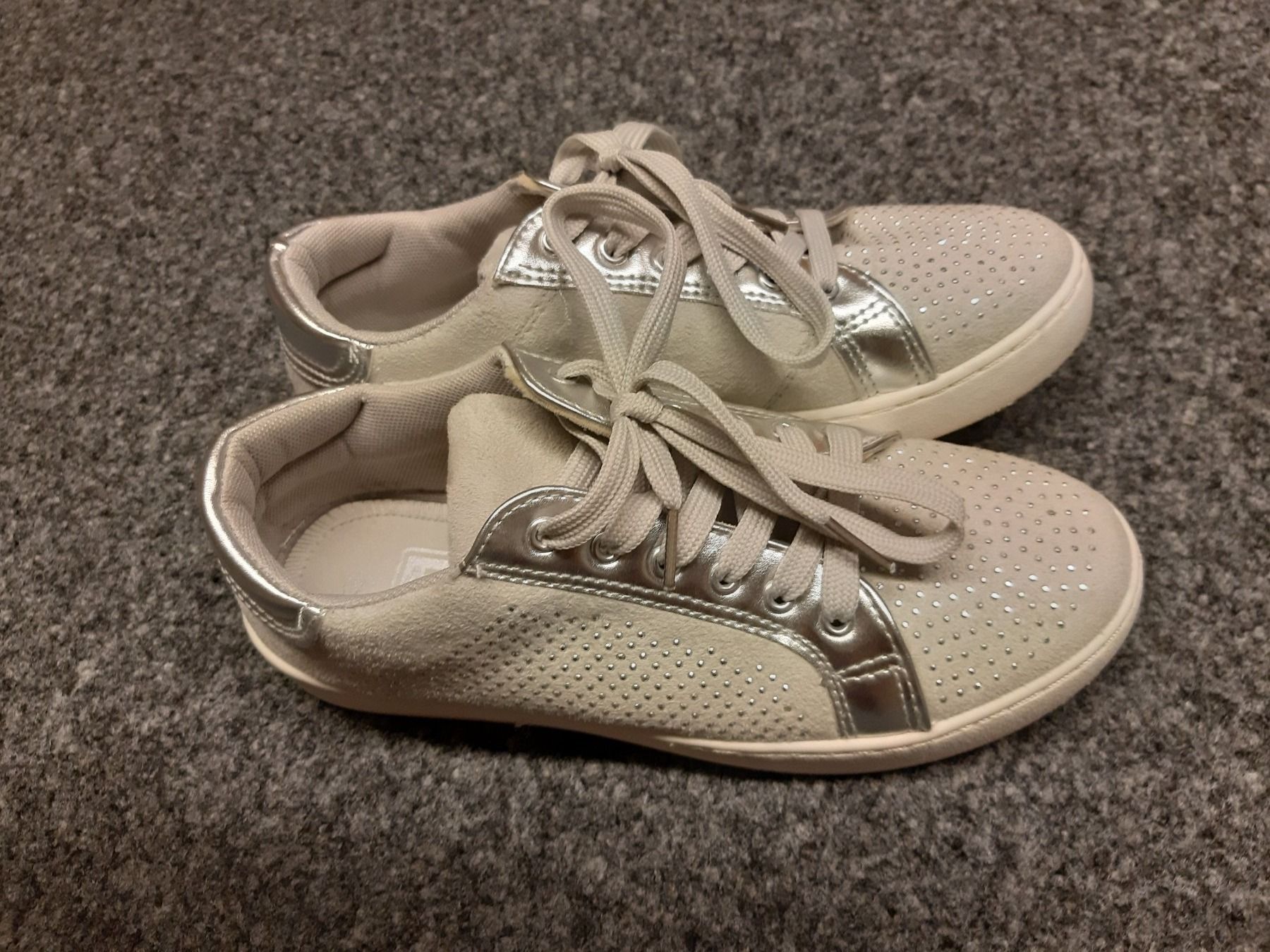 Scarpe da donna: Schuhe Gr. 38 – Usato da Schmitten venduto da JasiStern