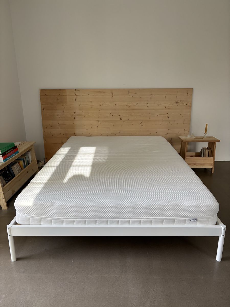 Lits: IKEA bed and mattress NEW – Neuf (Voir description) à Zürich par blackblack