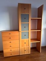 Sideboard mit Schubladen, Vitrinenelement und Regal