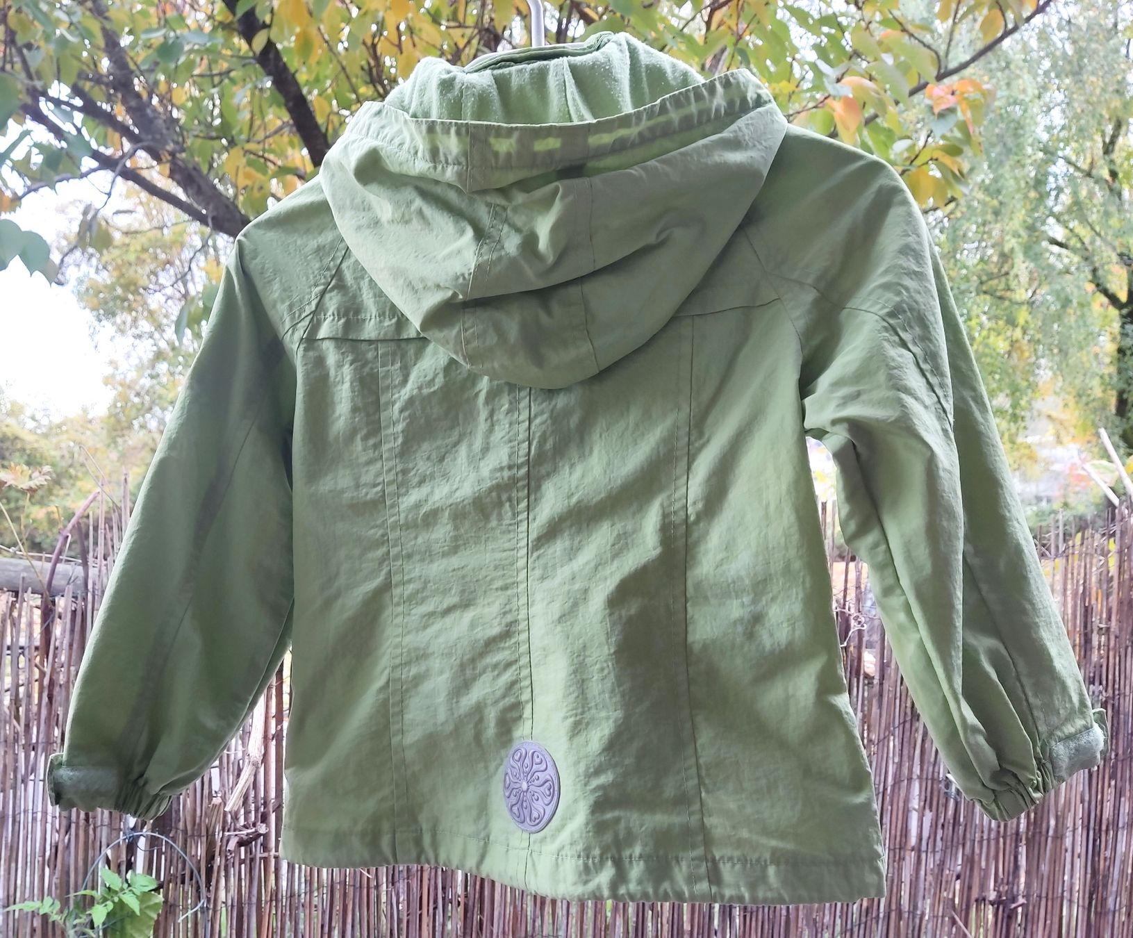 H&M Giacche & Cappotti: H&M Regenjacke Gr. 116 – Usato da Biel/Bienne venduto da AnikaNah 5