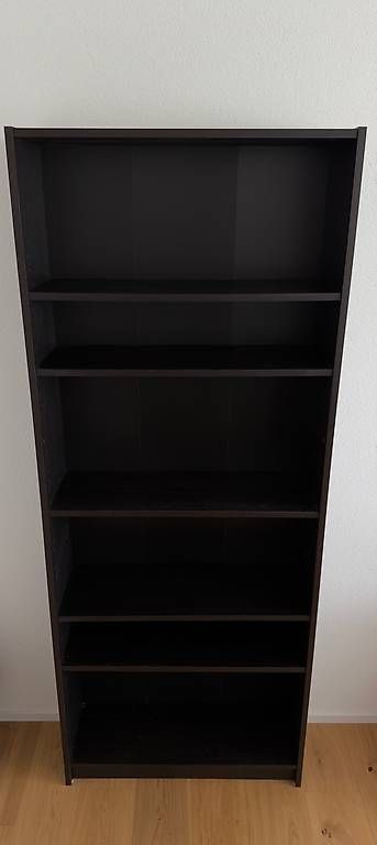 Scaffali: BILLY Bücherregal, schwarz Eichennachbildung, 80x39x202 – Usato da Rain venduto da val_7s8r 1