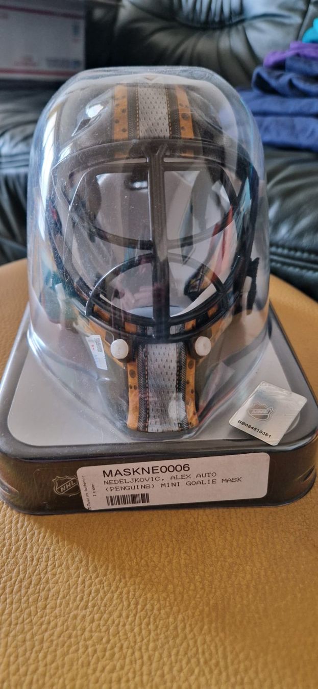 Dipinti: Mini helmet NHL signé par NEDELJKOVIC – Nuovo e nell'imballaggio originale da Lutry venduto da SwissBBCards 2