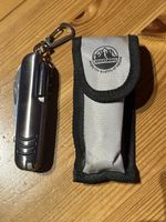 Praktisches Adventure Ridge Multitool mit Etui, neuwertig