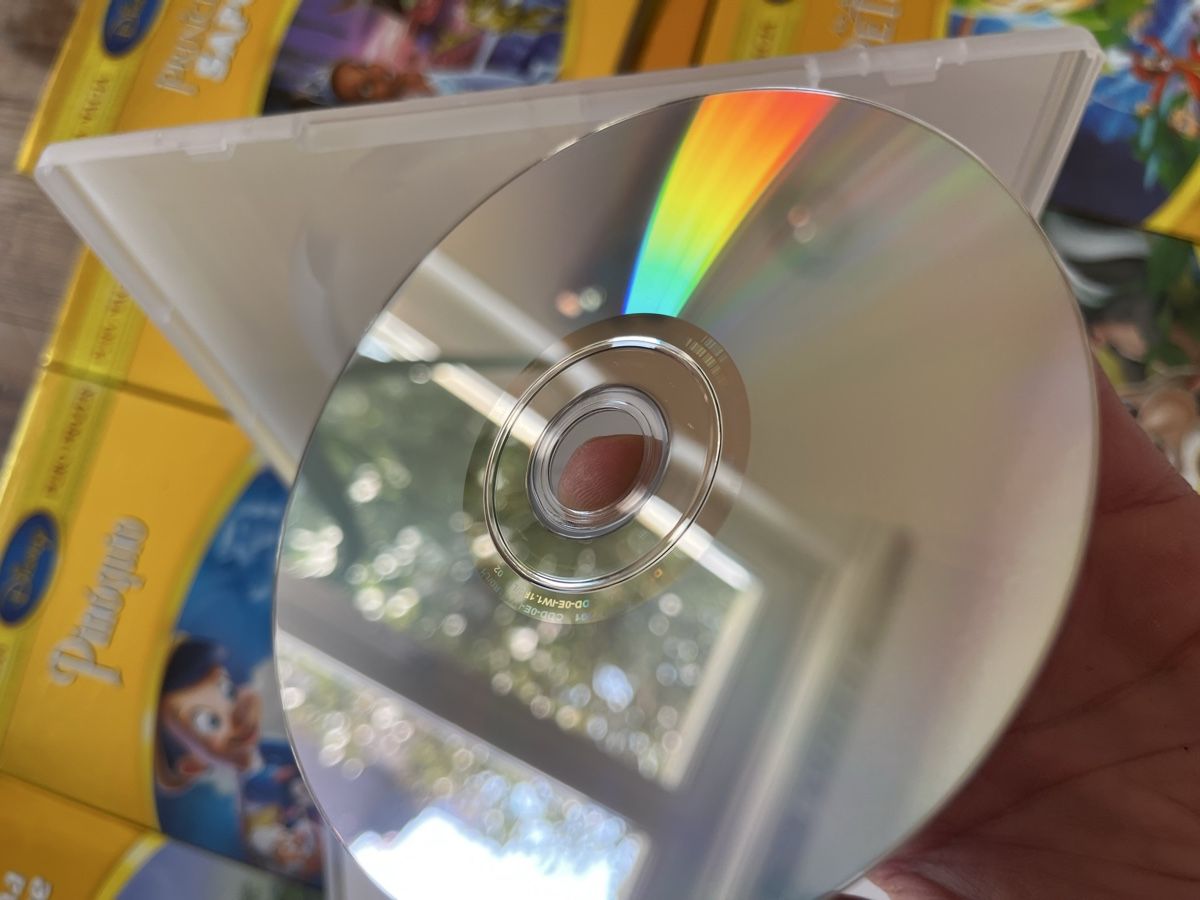 Tutti i DVDs: 11 Disney Klassiker DVDs – Usato da Brugg AG venduto da corkycanada 2