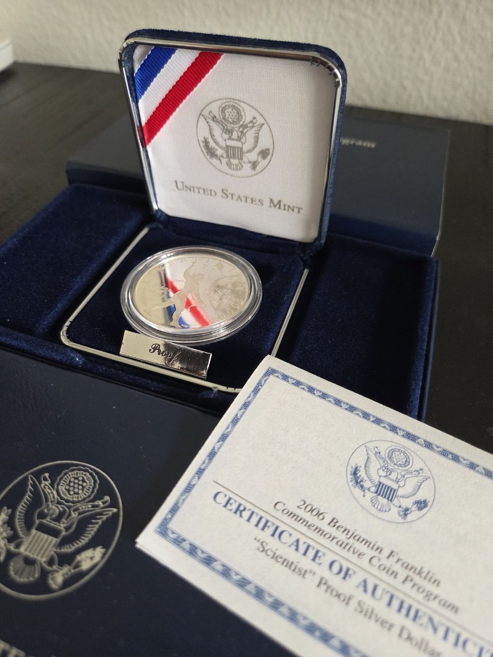 Tutti le monete: 2006 Benjamin Franklin "Scientist" Proof Dollar US Mint 🗽 – Nuovo e nell'imballaggio originale da Basel venduto da Anghkorwatt 1