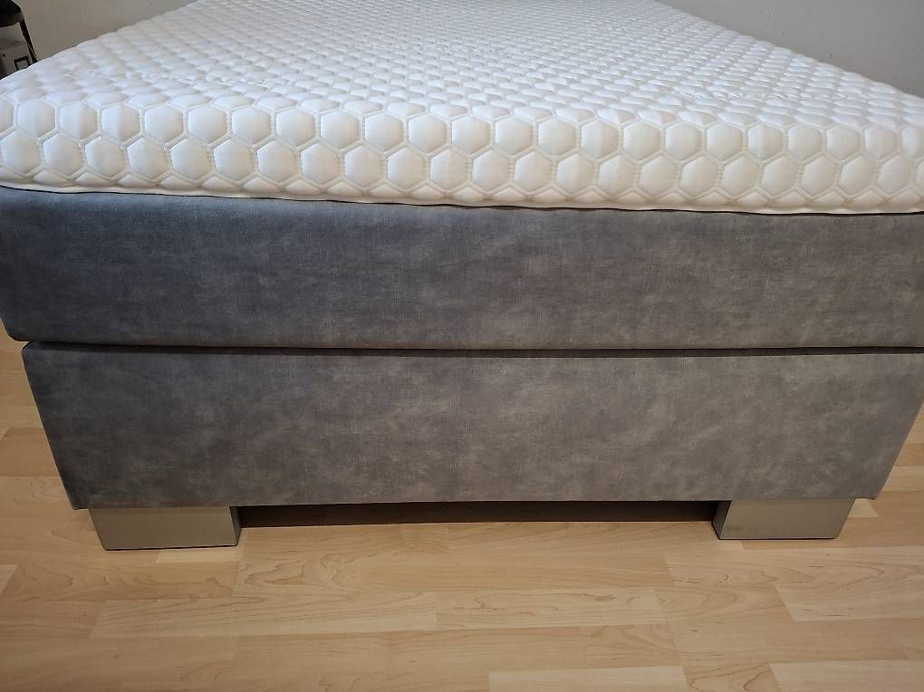 Betten: Boxspringbett – Gebraucht aus Menziken von serpi01