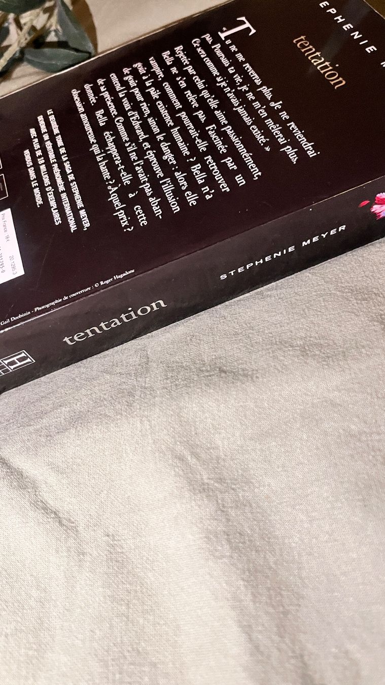 Libri: Tentation – Stephenie Meyer | Saga Twilight – Usato da Le Grand-Saconnex venduto da afi_tl2b 1