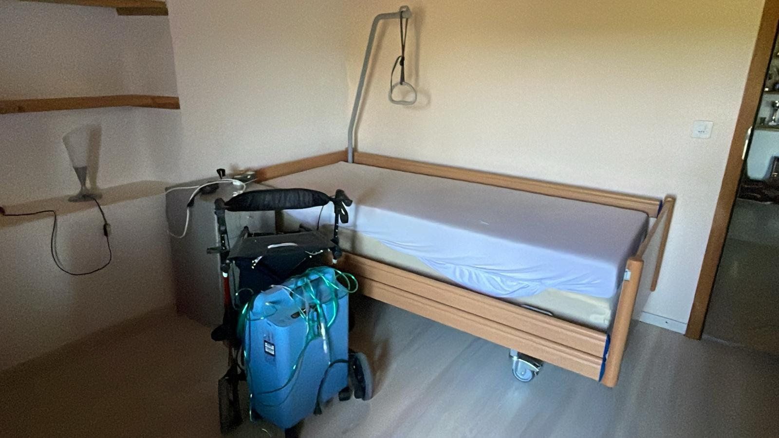 Lits: Pflegebett – D'occasion à Oberbipp par Dollerhome 2