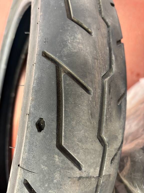 Pneumatici & Ruote complete: 100/90B19 Reifen vorne – Usato da Muri b. Bern venduto da UrbanMotors 3