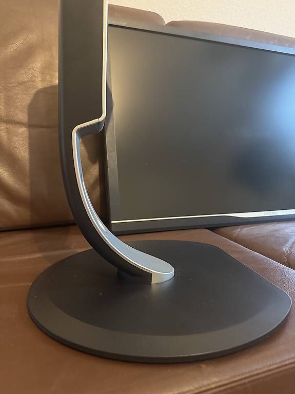 Monitor: 32" Monitor von Philips  – Usato da Eschenbach SG venduto da emgerold 1