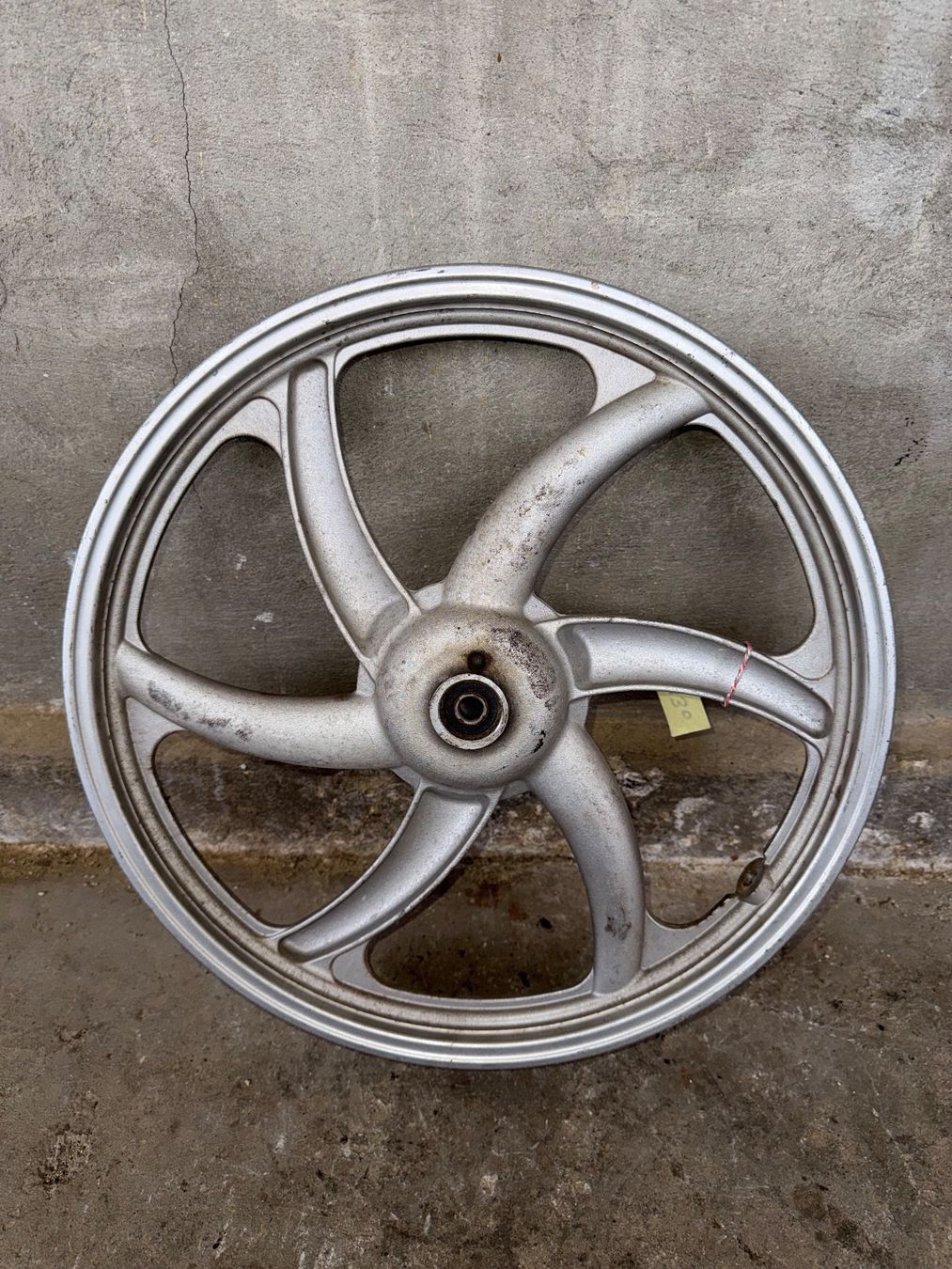 Tomos Parti ricambio per ciclomotori: Tomos Gussfelgen Vorderrad – Difettoso da Fahrni b. Thun venduto da berger_tuning34 3
