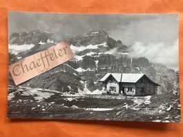 Leglerhütte, mit Glärnischkette