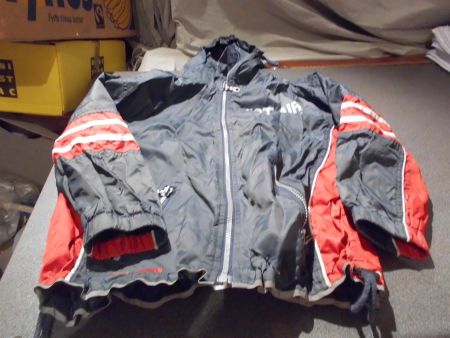 Jacke Grösse 116, myc, dunkelblau/rot/weiss