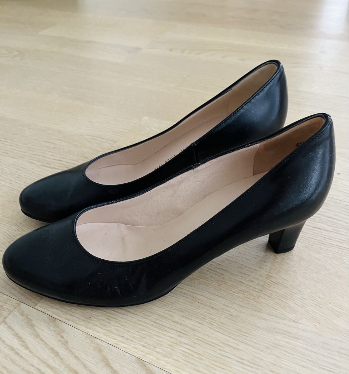 Kaiser Scarpe da donna: Pumps Peter Kaiser Gr. 37.5 - neuwertig – Nuovo (secondo la descrizione) da Zürich venduto da davidihagee