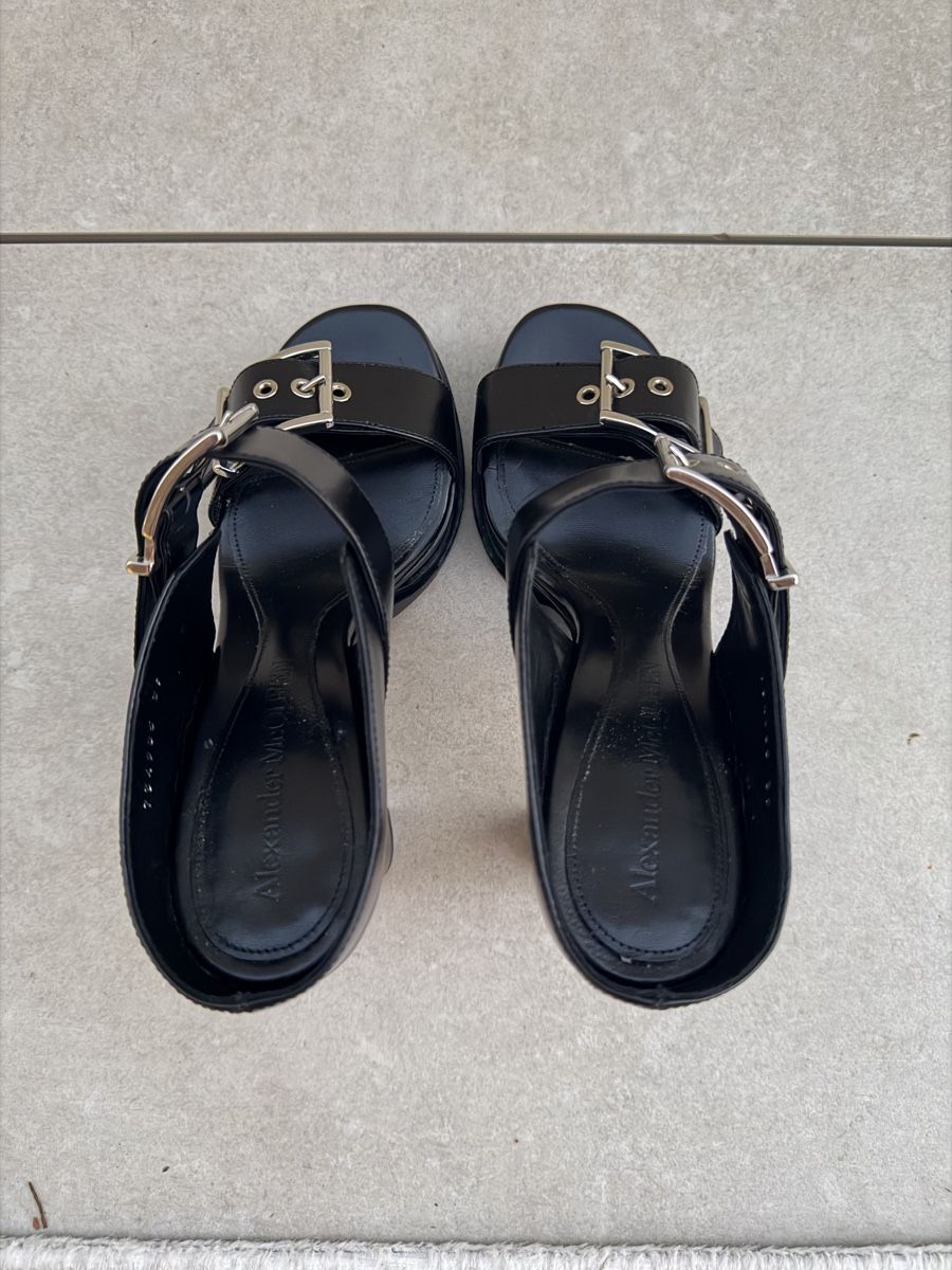 Alexander Mcqueen Damenschuhe: Alexander McQueen Plateau-Pantoletten – Gebraucht aus Mägenwil von 50luda 3