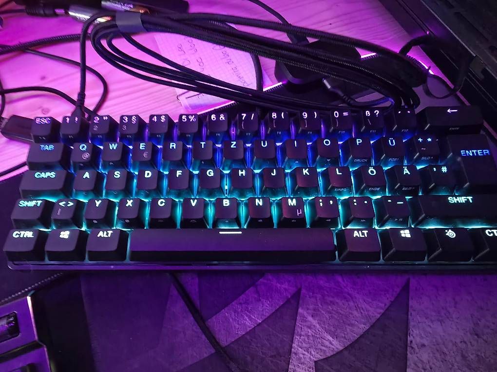 Steelseries Tastiere: SteelSeries Apex Pro Mini Gen 3 QWERTZ – Usato da Lichtensteig venduto da ROBB_077