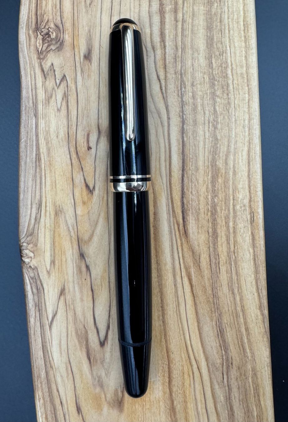 Montblanc Penna & Evidenziatori: Montblanc 256 Kolbenfüller – Usato da Beringen venduto da Luxinu 1