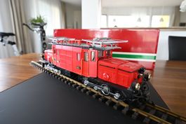 Krokodil Limited Edition rot von LGB Vitrinenmodell