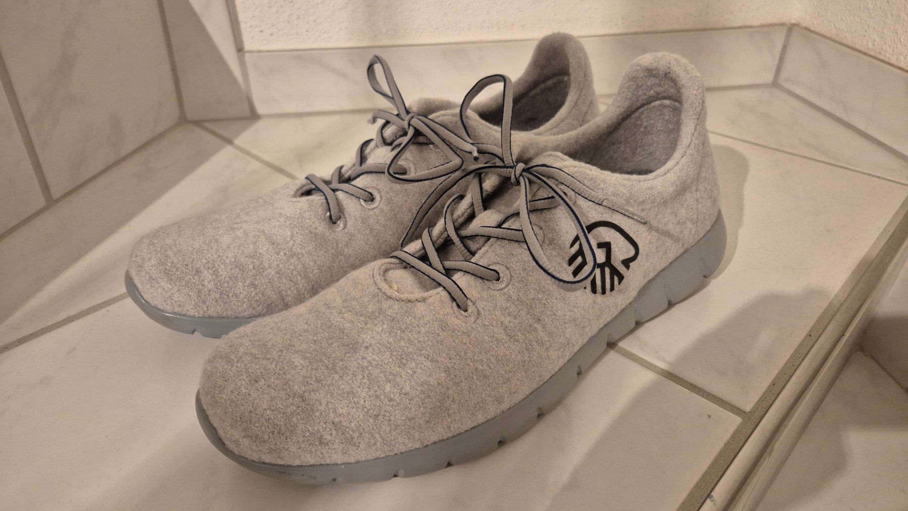 Scarpe da uomo: Giesswein Merino Sneaker Gr. 45, hellgrau – Nuovo (secondo la descrizione) da Ossingen venduto da Cstrauss68