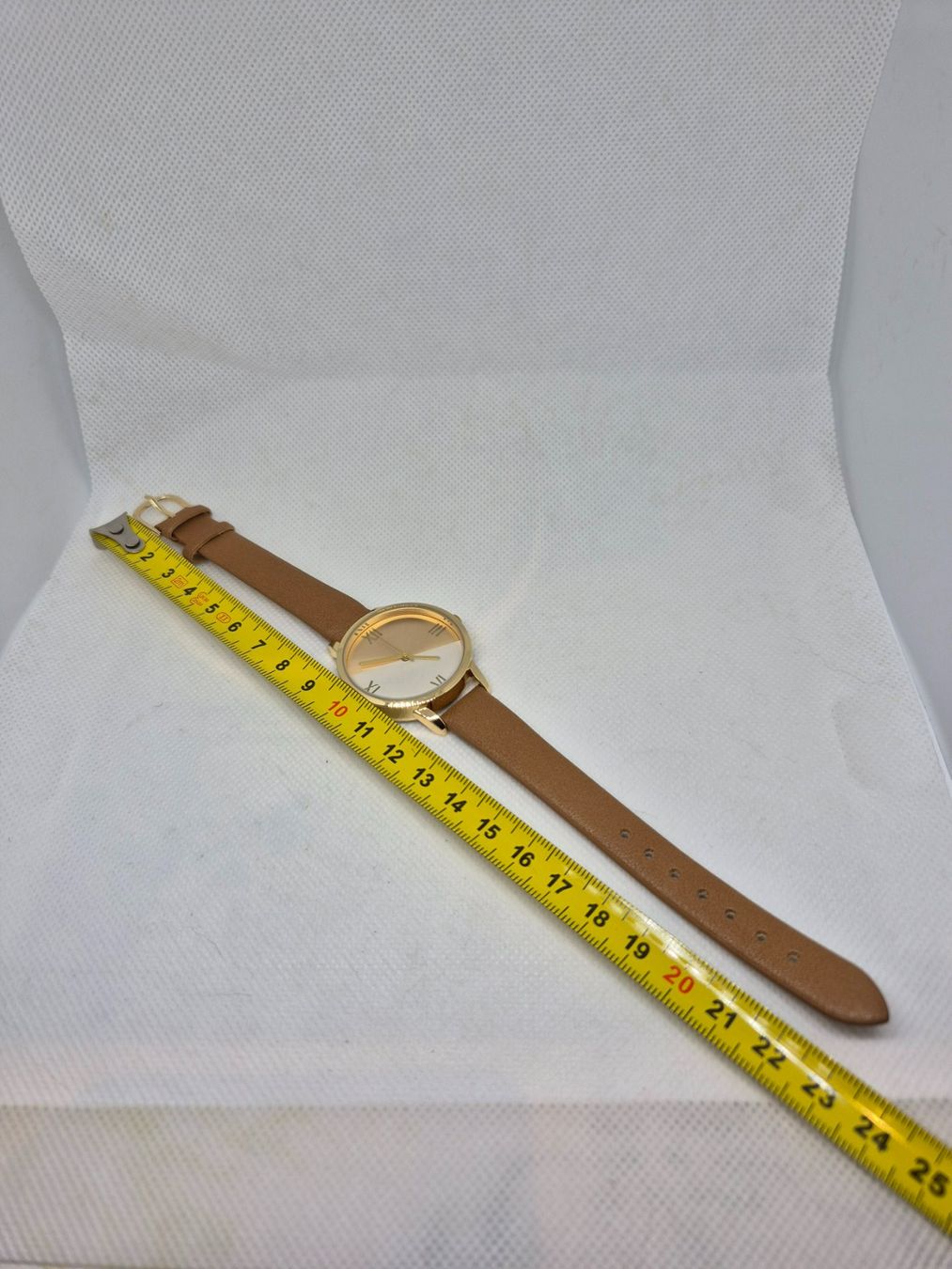 Orologi: Damenuhr, gold und hellbraun, neu! – Nuovo (secondo la descrizione) da Losone venduto da bal_gfp6 5