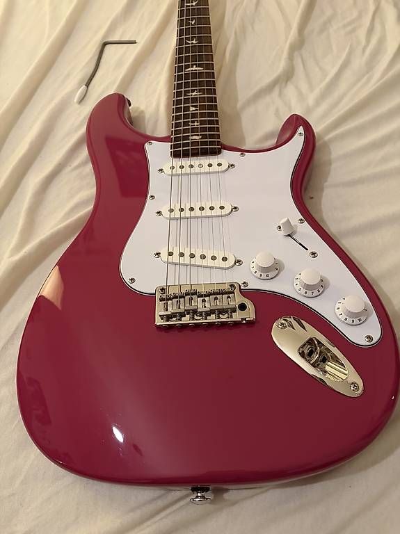 PRS Strumenti musicali: PRS Silver Sky SE Dragon Fruit – Nuovo (secondo la descrizione) da Zürich venduto da Emaille123 1