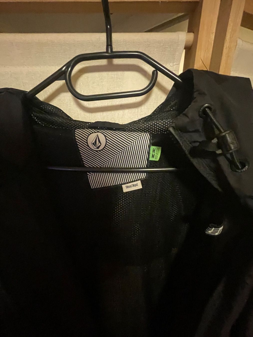 Volcom Giacche: Volcom - Veste noire mi saison – Usato da Fribourg venduto da gde_gl9n 4