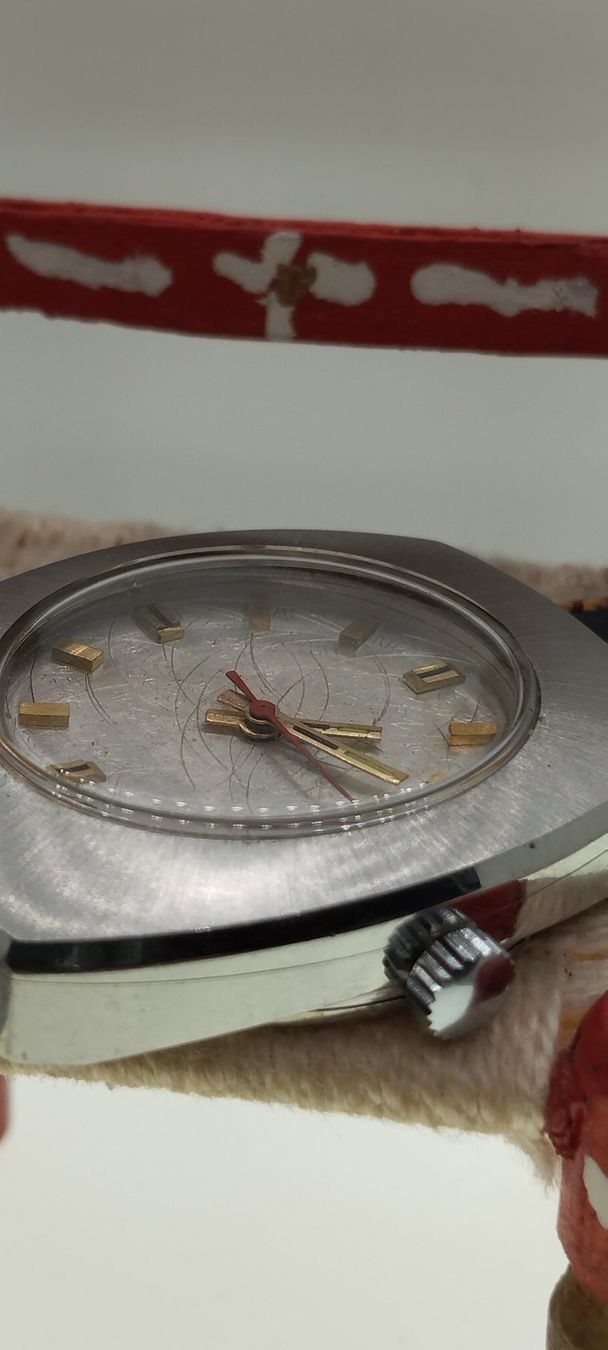 Orologi: Montre récupération – Usato da La Chaux-de-Fonds venduto da jac_9llg 5