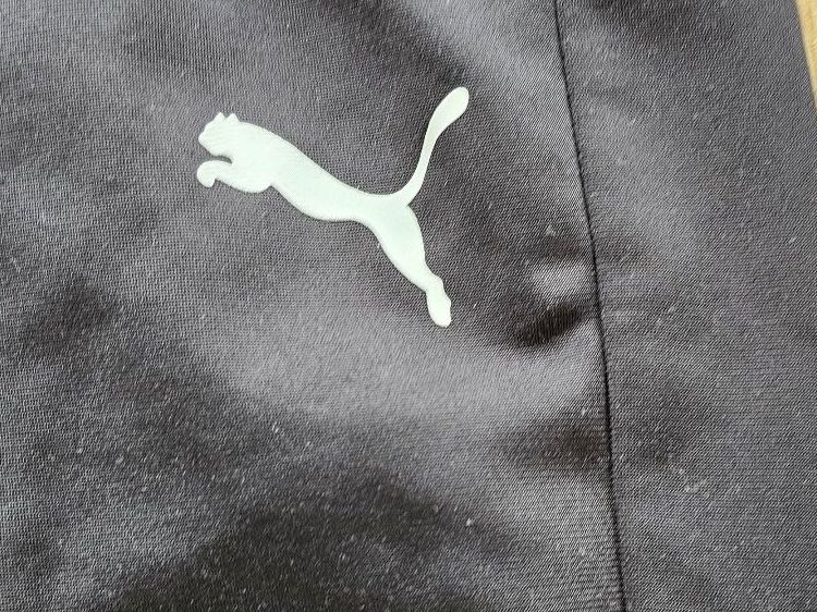 Puma Pantaloni: Puma Trainerhose schwarz Gr. 152 - neuwertig – Usato da Thalwil venduto da Beckhaem