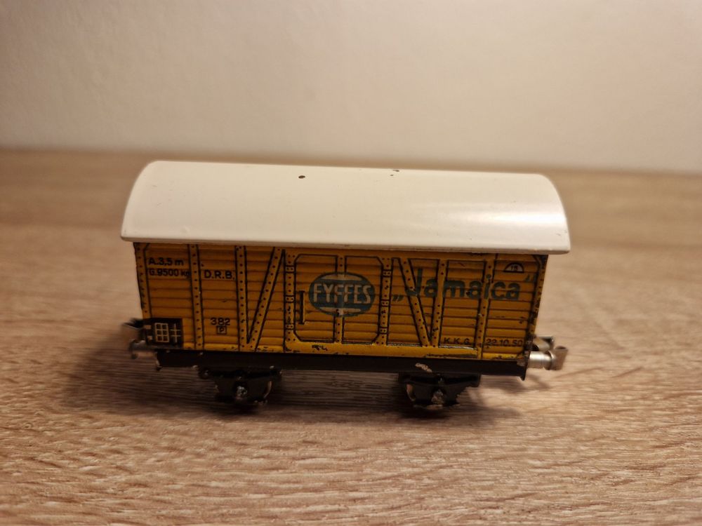 MARKLIN 382 WAGON COUVERT FYFFES JAMAICA EPOQUE 1939