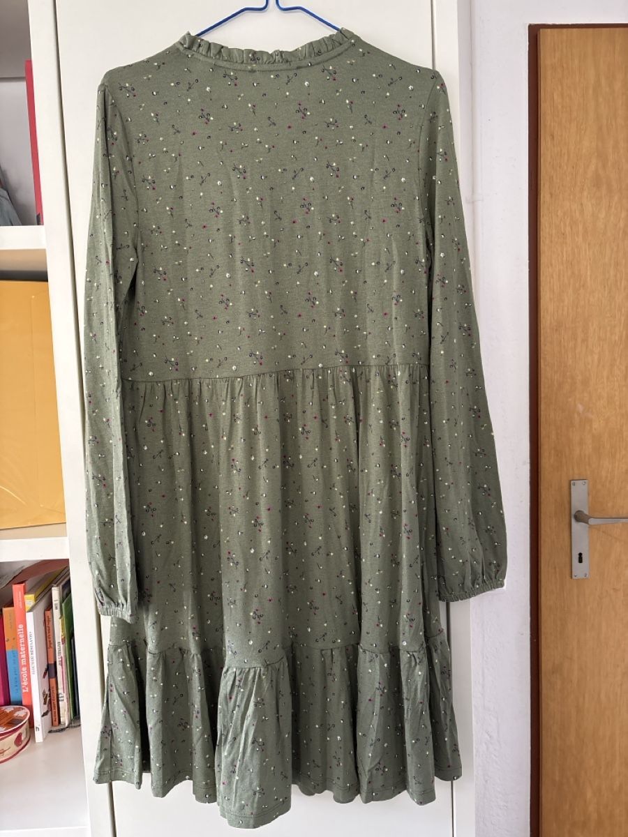 Esprit Vestiti: Esprit - Ein neues Kleid mit Etikett – Nuovo e nell'imballaggio originale da Baden venduto da frb_2cjk 1