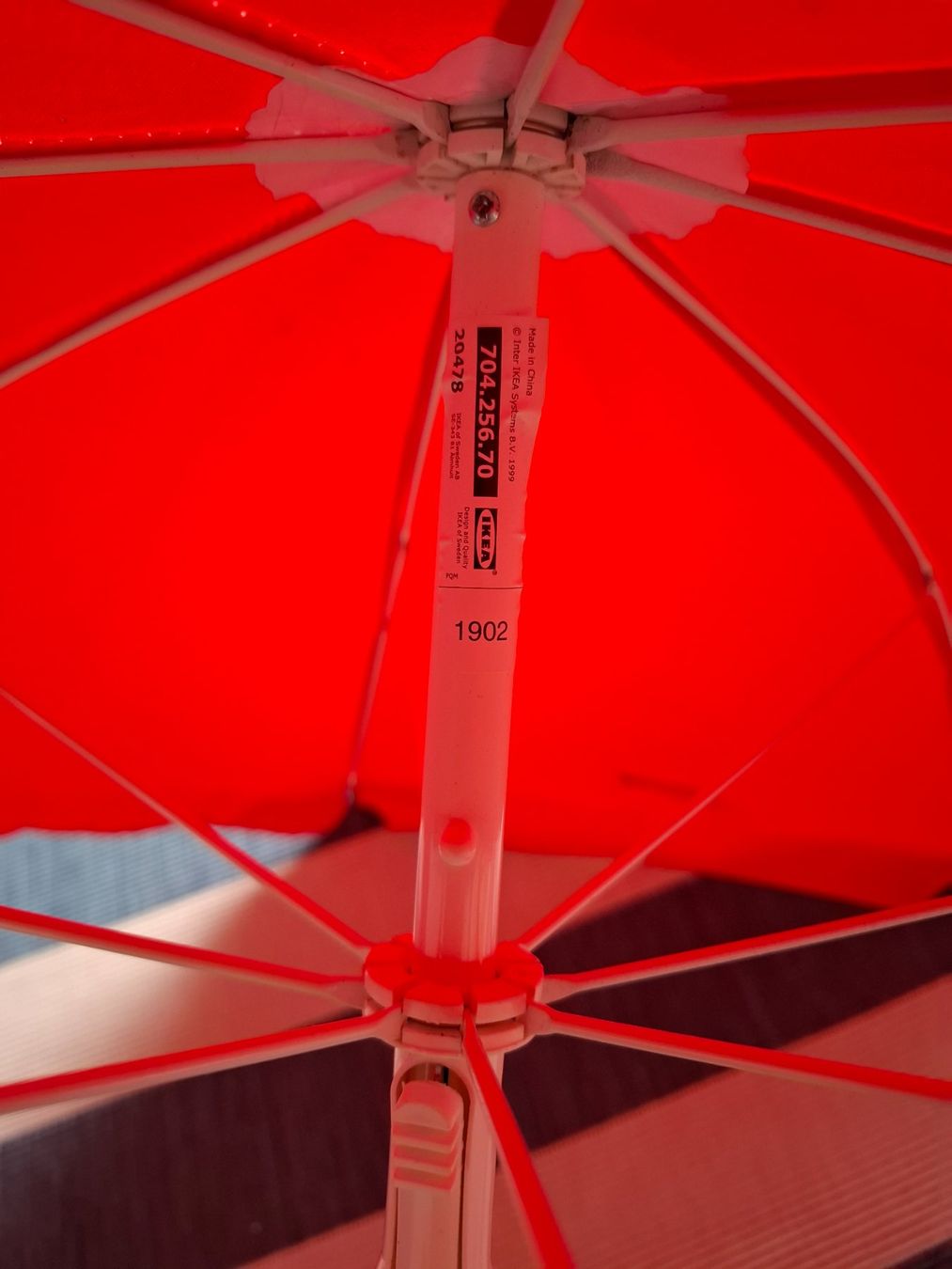 Ikea Ombrelloni: IKEA Sonnenschirm Ramsö – Usato da Utzenstorf venduto da ruby_100 2