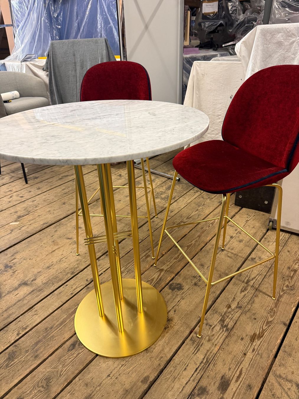 Set di tavolo e panche: Bar Tisch & Stühle – Usato da Zug venduto da Fifti-Fifti 1